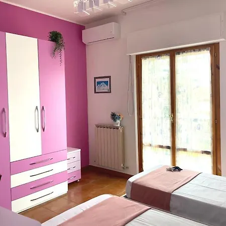 Apartment ¶ Mary J. - Casa A Schiera A Pochi Passi Dal Mare